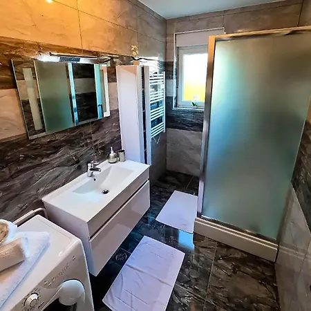 Stunning In With Wifi * Pula