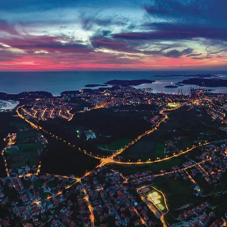 Stunning In With Wifi Póla