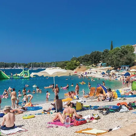 Stunning In With Wifi Appartement Pula