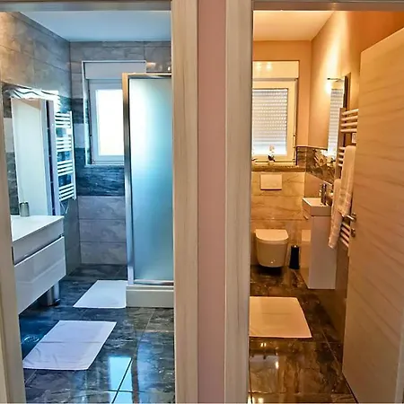 Stunning In With Wifi Apartmán Pula