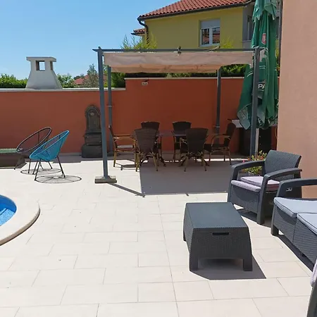 Stunning In With Wifi Pula